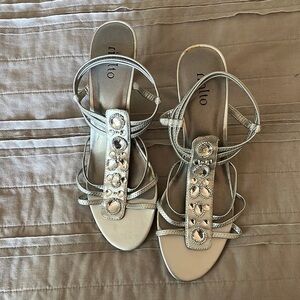 RIALTO heels NWOT